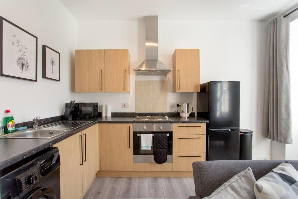 Appartamento Modern & Bright 1 Bed For 4 Close To City Centre! Edimburgo Esterno foto